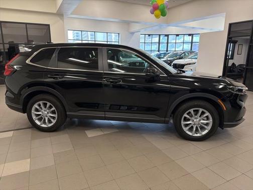 Crystal Black Pearl 2025 Honda CR-V