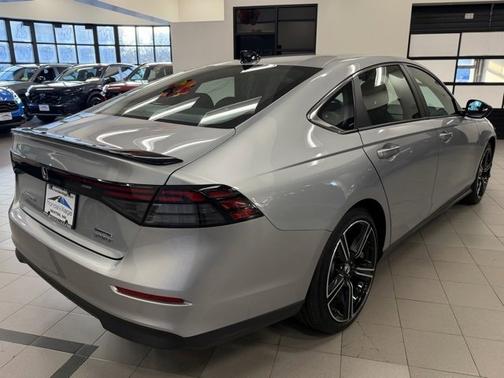 2025 Honda Accord Hybrid 