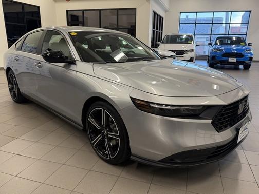 2025 Honda Accord Hybrid 