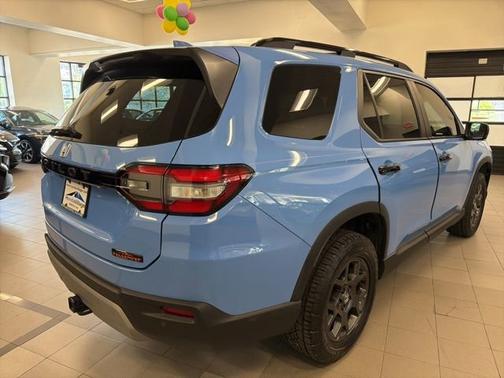 Diffused Sky Pearl 2024 Honda Pilot