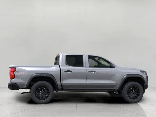 Sterling Gray Metallic 2026 Chevrolet Colorado Trail Boss