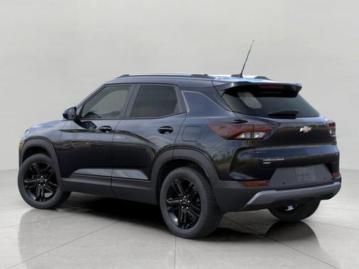 Mosaic Black Metallic 2026 Chevrolet Trailblazer LT