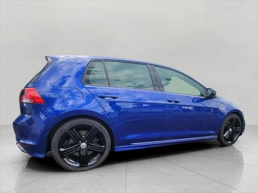 2016 Volkswagen Golf R 4-Door