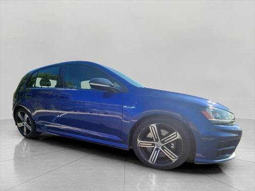 2016 Volkswagen Golf R 4-Door