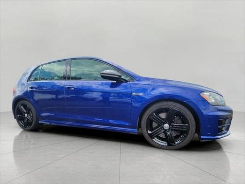 2016 Volkswagen Golf R 4-Door