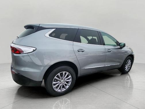 2023 Buick Enclave Essence AWD