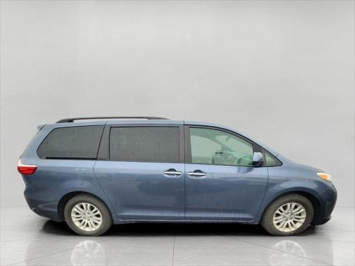 2017 Toyota Sienna XLE Premium
