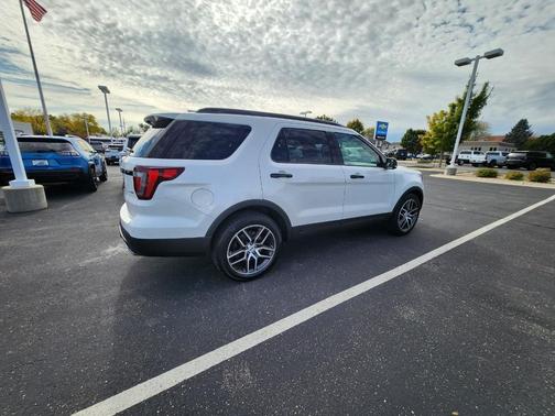 2016 Ford Explorer Sport