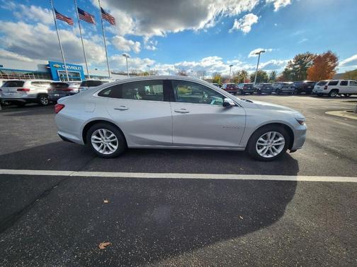 2017 Chevrolet Malibu 1LT