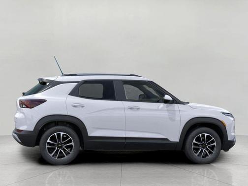 Summit White 2026 Chevrolet Trailblazer LT