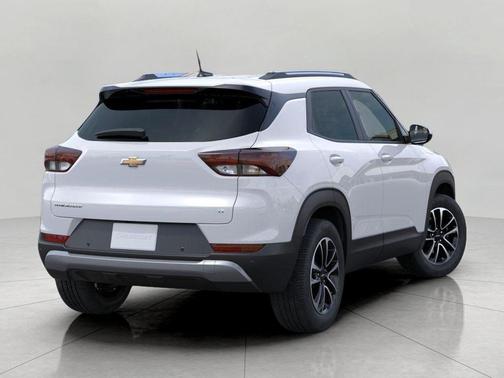 Summit White 2026 Chevrolet Trailblazer LT
