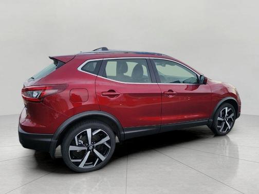 2021 Nissan Rogue Sport SL