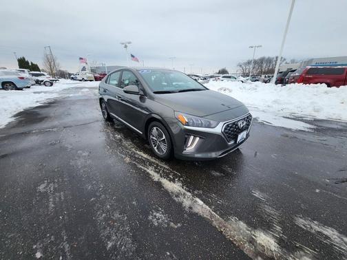 2021 Hyundai IONIQ Plug-In Hybrid SEL