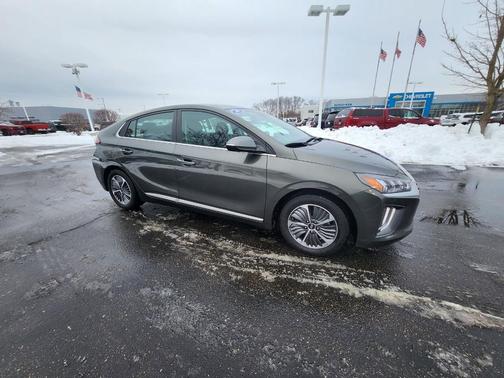 2021 Hyundai IONIQ Plug-In Hybrid SEL