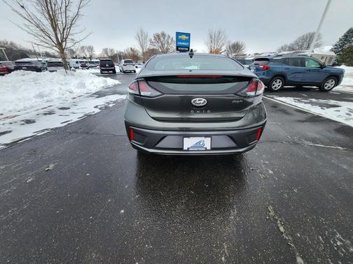 2021 Hyundai IONIQ Plug-In Hybrid SEL