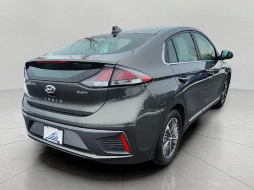 2021 Hyundai IONIQ Plug-In Hybrid SEL