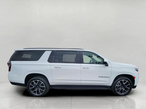 2023 Chevrolet Suburban RST