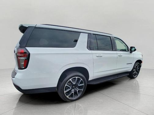 2023 Chevrolet Suburban RST