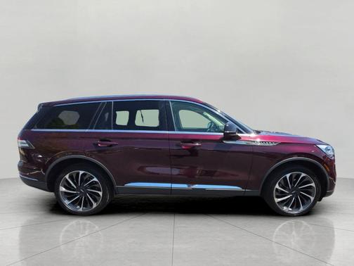 BURGUNDY VELVET MET TINTED CC 2020 Lincoln Aviator Reserve AWD