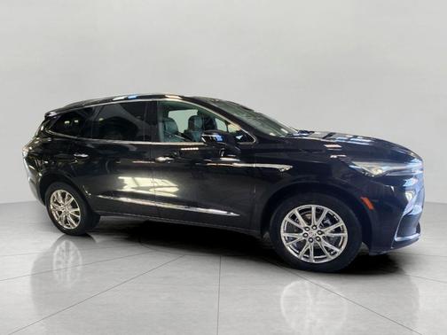 2023 Buick Enclave Essence AWD