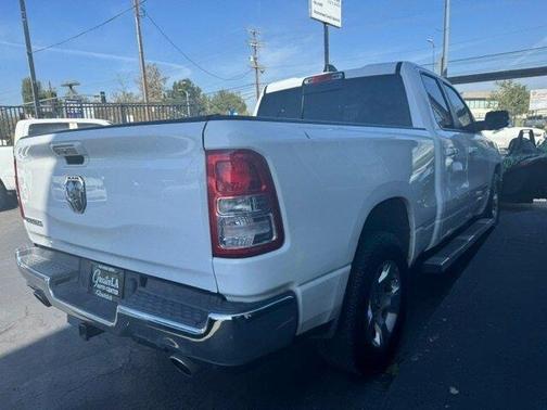 Bright White Clearcoat 2019 RAM 1500 Big Horn