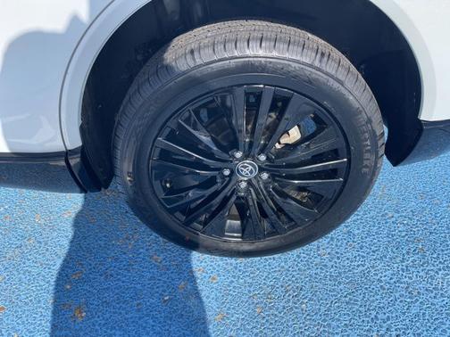 Wind Chill Pearl 2024 Toyota Venza XLE