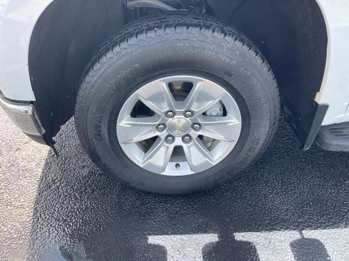 Summit White 2021 Chevrolet Silverado 1500 LT