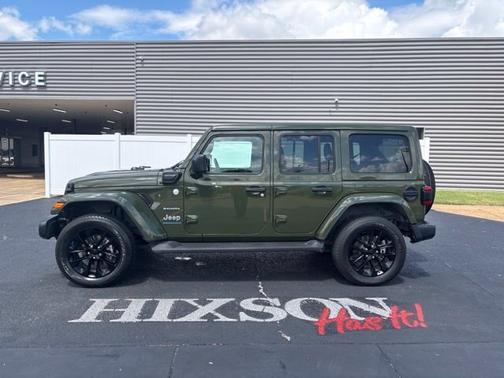 Sarge Green Clearcoat 2023 Jeep Wrangler SAHARA