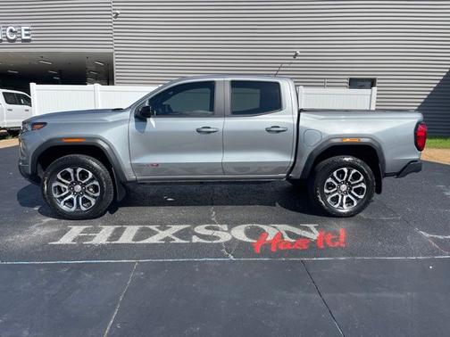 Sterling 2024 GMC Canyon AT4