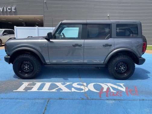 CARBONIZED GRAY METALLIC 2022 Ford Bronco BLACK DIAMOND