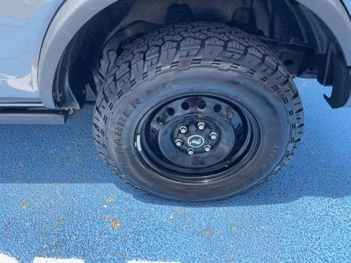 CARBONIZED GRAY METALLIC 2022 Ford Bronco BLACK DIAMOND