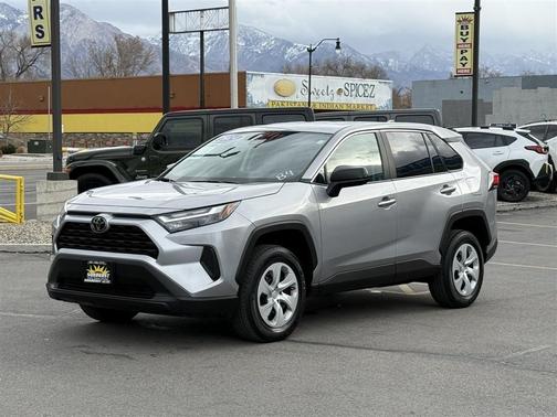 2024 Toyota RAV4 LE
