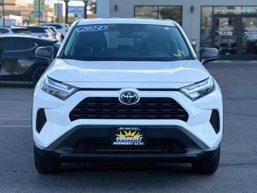 2024 Toyota RAV4 LE