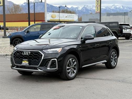 2023 Audi Q5 45 S line Premium