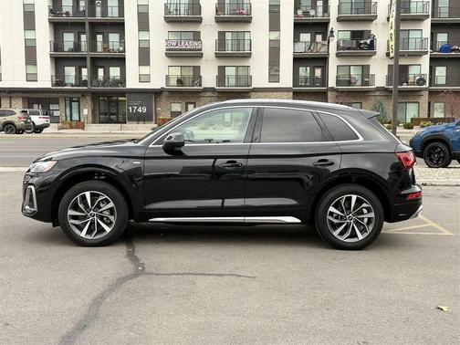 2023 Audi Q5 45 S line Premium