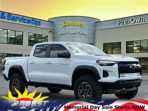 WHITE 2025 Chevrolet Colorado ZR2