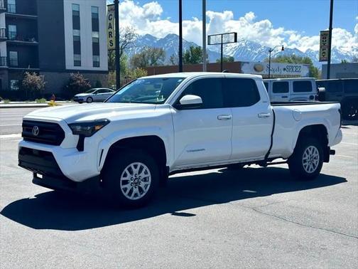 2024 Toyota Tacoma SR5