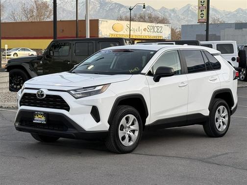 2024 Toyota RAV4 LE
