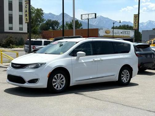 2019 Chrysler Pacifica Touring L