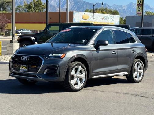 2022 Audi Q5 45 S line Premium Plus