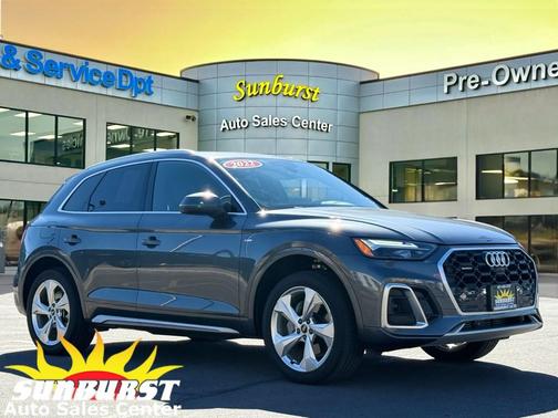 2022 Audi Q5 45 S line Premium Plus
