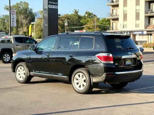 2012 Toyota Highlander SE
