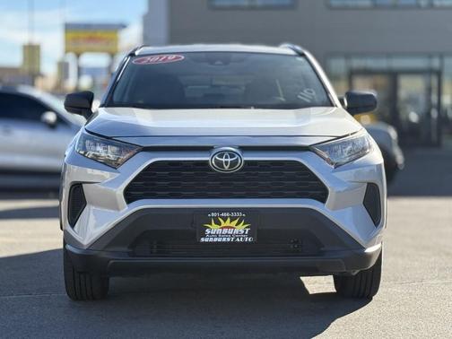2019 Toyota RAV4 LE