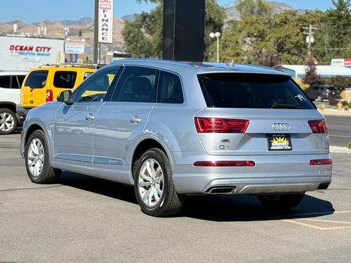 2019 Audi Q7 55 Premium Plus