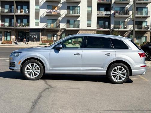2019 Audi Q7 55 Premium Plus