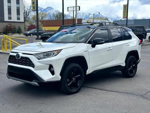 2020 Toyota RAV4 Hybrid SE