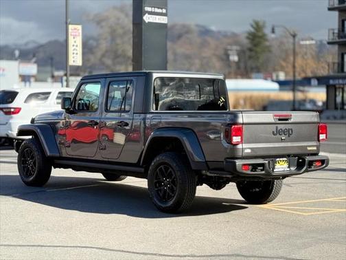 2023 Jeep Gladiator Freedom 4x4 *Ltd Avail*