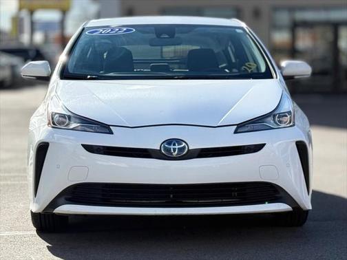 2022 Toyota Prius LE