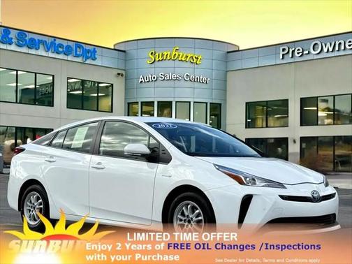 2022 Toyota Prius LE