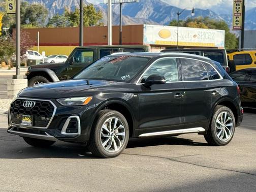 2022 Audi Q5 45 S line Premium Plus